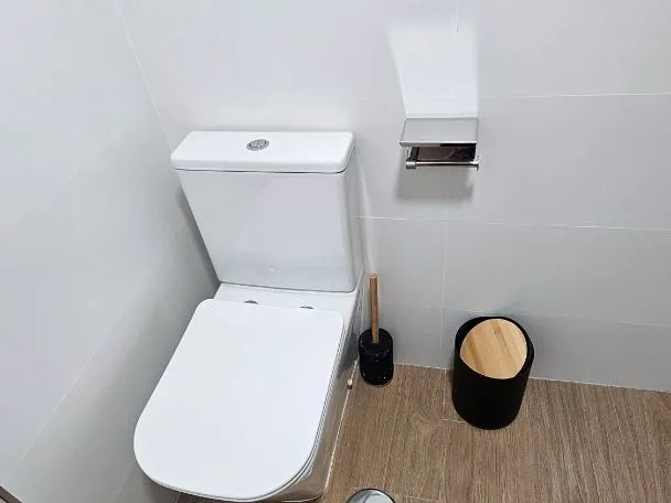 Larga temporada . Se alquila bonito apartamento en planta baja  zona  El Pinillo Torremolinos