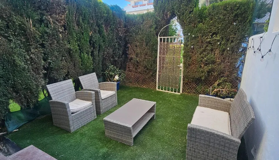 Larga temporada . Se alquila bonito apartamento en planta baja  zona  El Pinillo Torremolinos