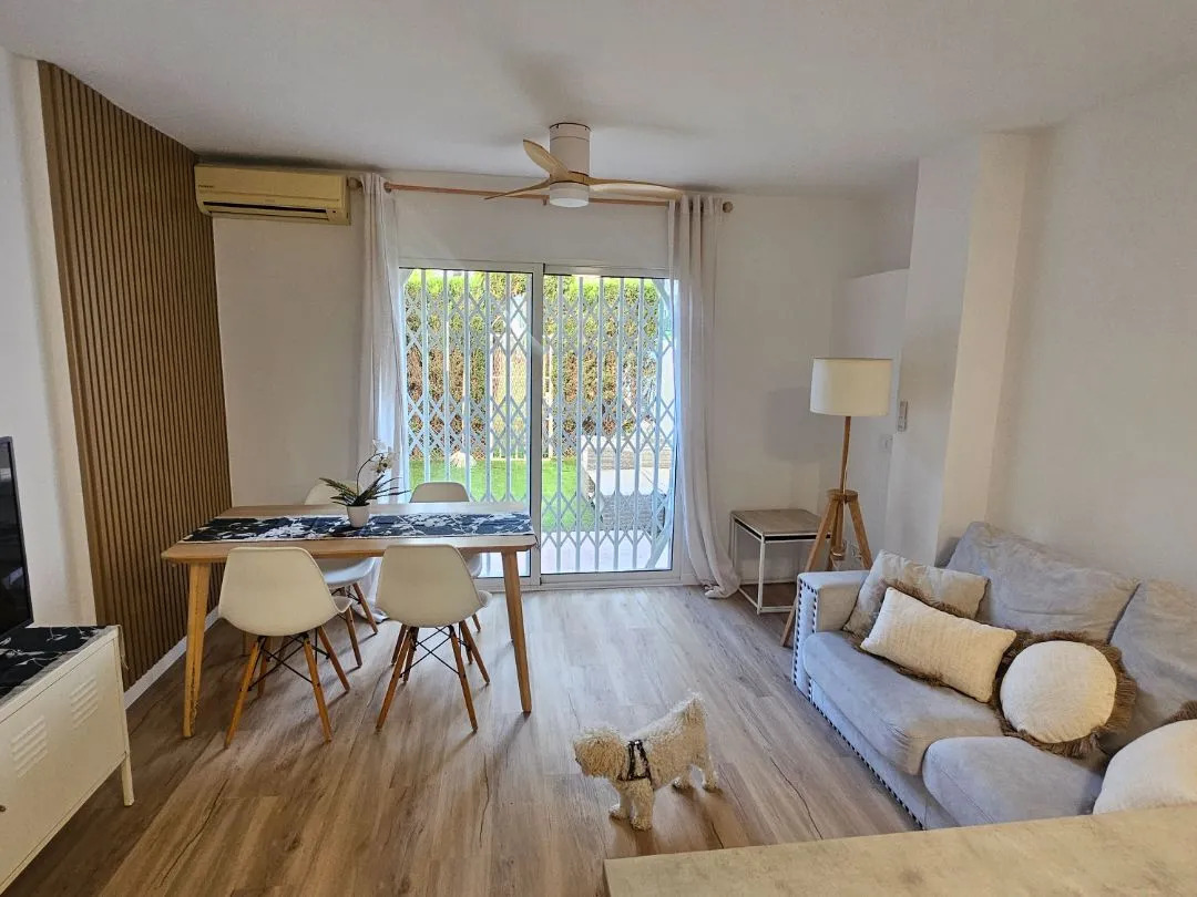 Larga temporada . Se alquila bonito apartamento en planta baja  zona  El Pinillo Torremolinos