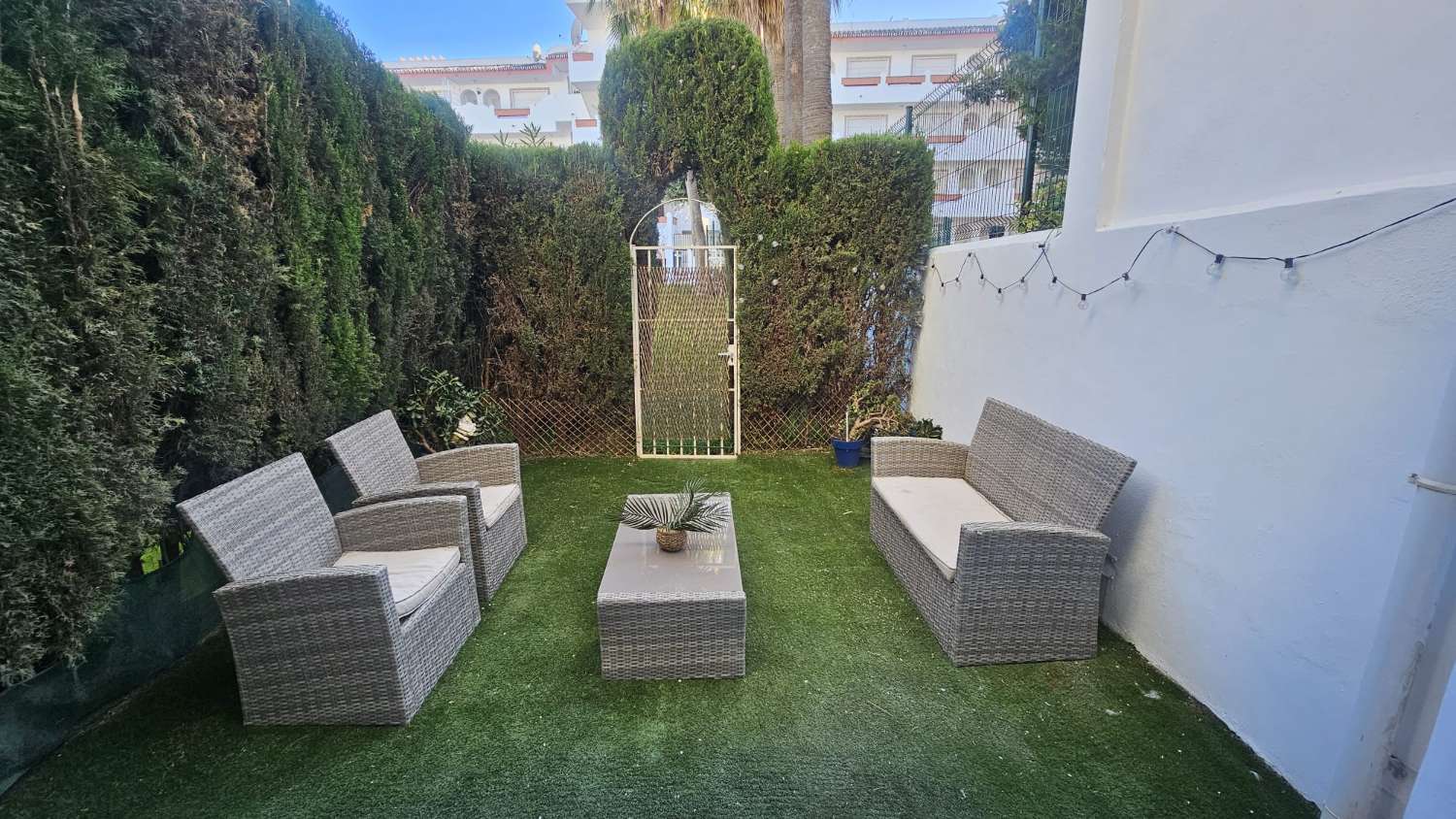Larga temporada . Se alquila bonito apartamento en planta baja  zona  El Pinillo Torremolinos