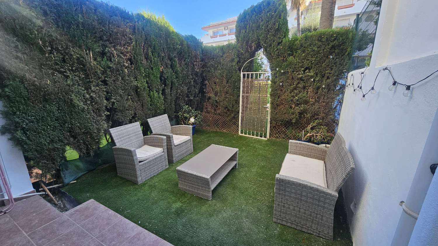 Larga temporada . Se alquila bonito apartamento en planta baja  zona  El Pinillo Torremolinos