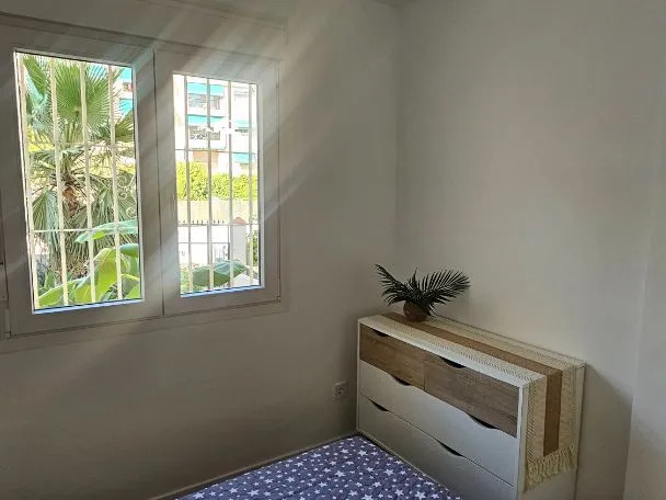 Larga temporada . Se alquila bonito apartamento en planta baja  zona  El Pinillo Torremolinos