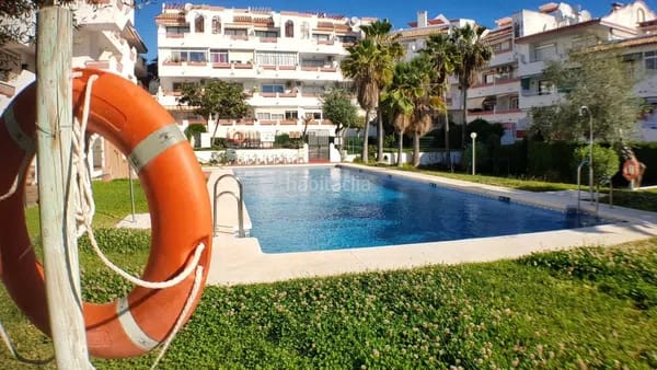 Media Temporada . Se alquila  desde 1.9.26-30.6.27 bonito apartamento en planta baja  zona  El Pinillo Torremolinos