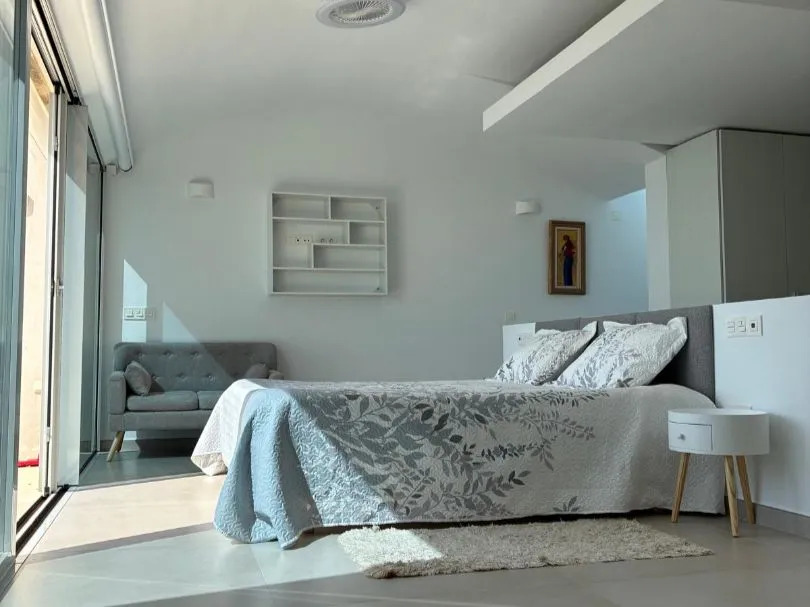 Magnificent Luxury Duplex Penthouse for sale with sea views in Retamar area ( El Higueron ) Benalmadena