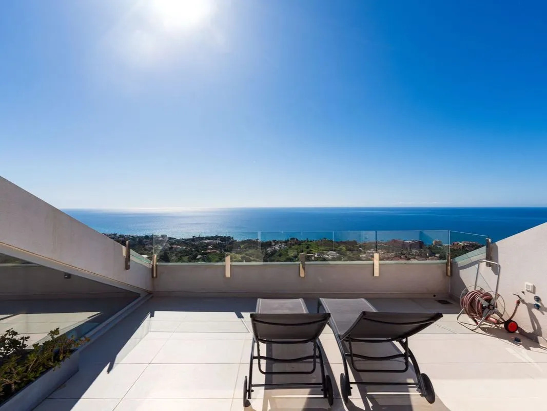 Magnificent Luxury Duplex Penthouse for sale with sea views in Retamar area ( El Higueron ) Benalmadena