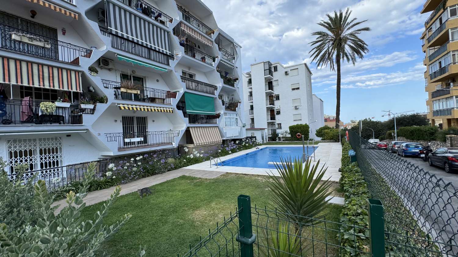 LANGTIDSUTLEIE FRA 01.09.2026 VAKKER, MØBLERT TOMANNSBOLIG MED HAVUTSIKT I TORREMOLINOS