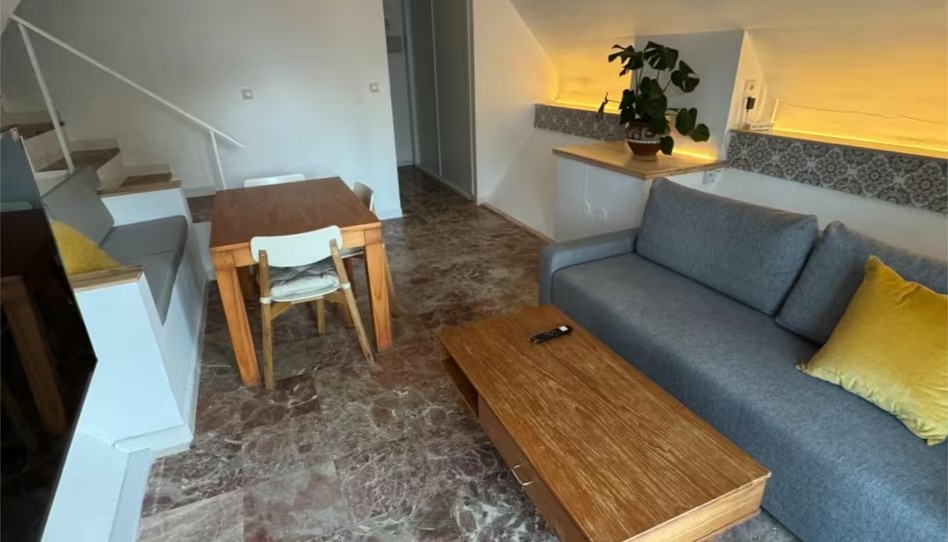 LANGTIDSUTLEIE FRA 01.09.2026 VAKKER, MØBLERT TOMANNSBOLIG MED HAVUTSIKT I TORREMOLINOS