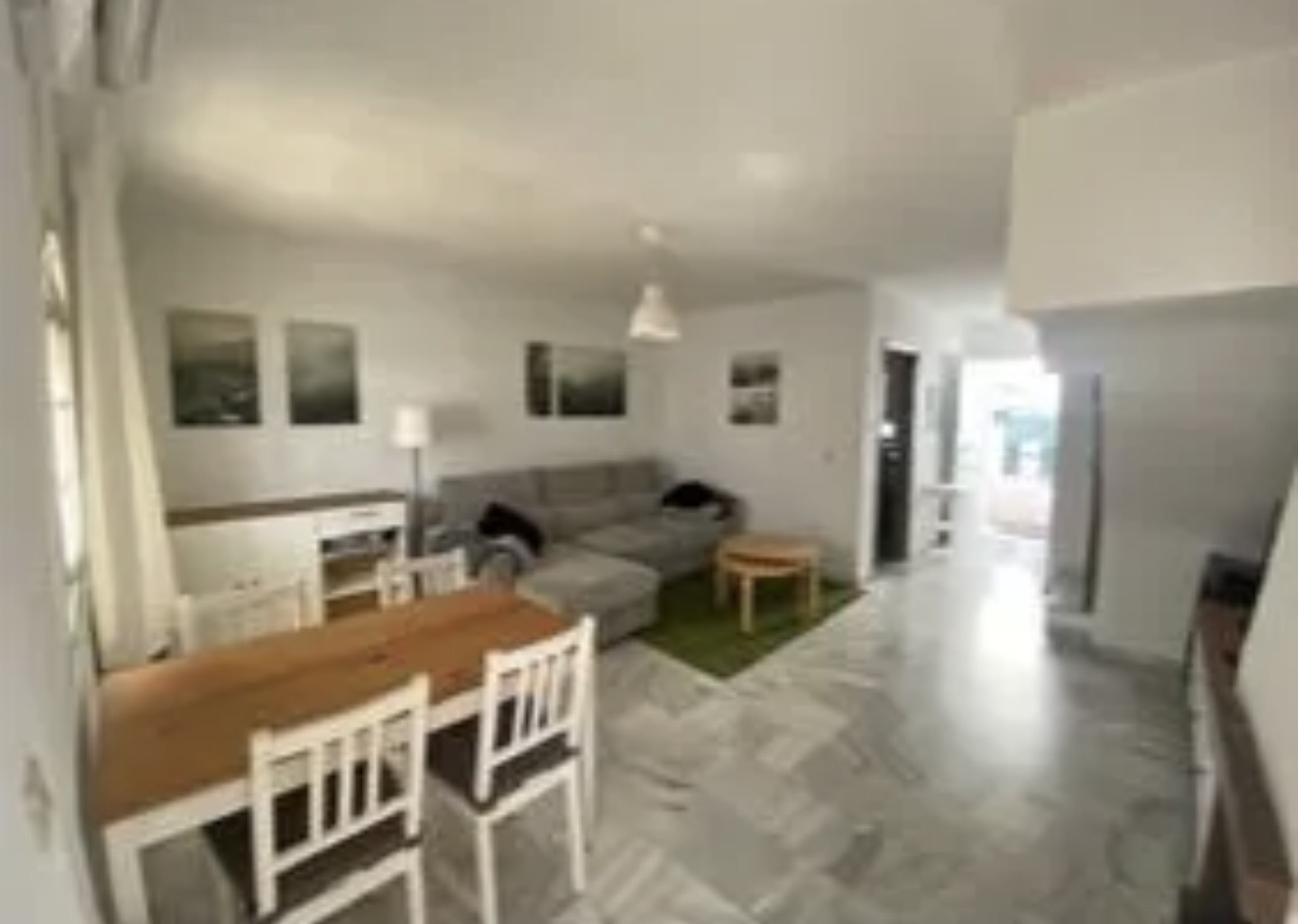 Media temporada .Se alquila desde 1.9.26-30.6.27 bonito chalet adosado a 150 metros  de la playa en Benalmádena