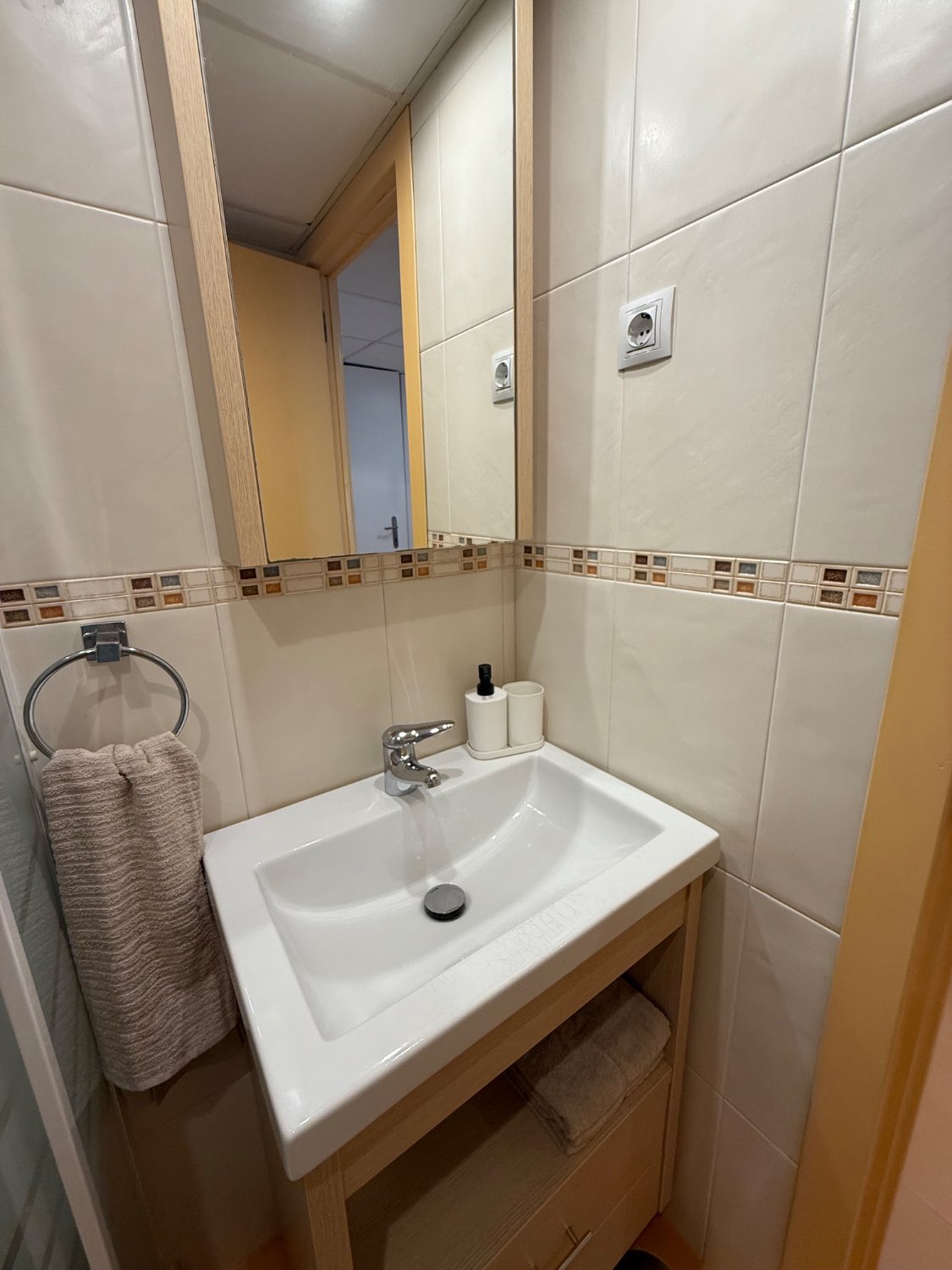 Larga temporada .Se alquila desde 1.9.26 bonito Estudio  en Playamar ( Torremolinos )