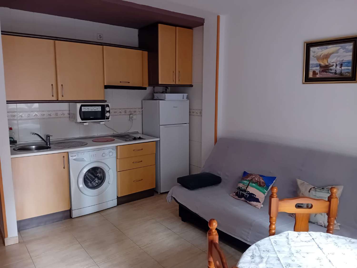 MEDIA TEMPORADA . SE ALQUILA DESDE 01/1/27 -30/6/27  BONTIO APARTAMENTO EN FUENGIROLA CON EXCELENTE UBICACIÓN