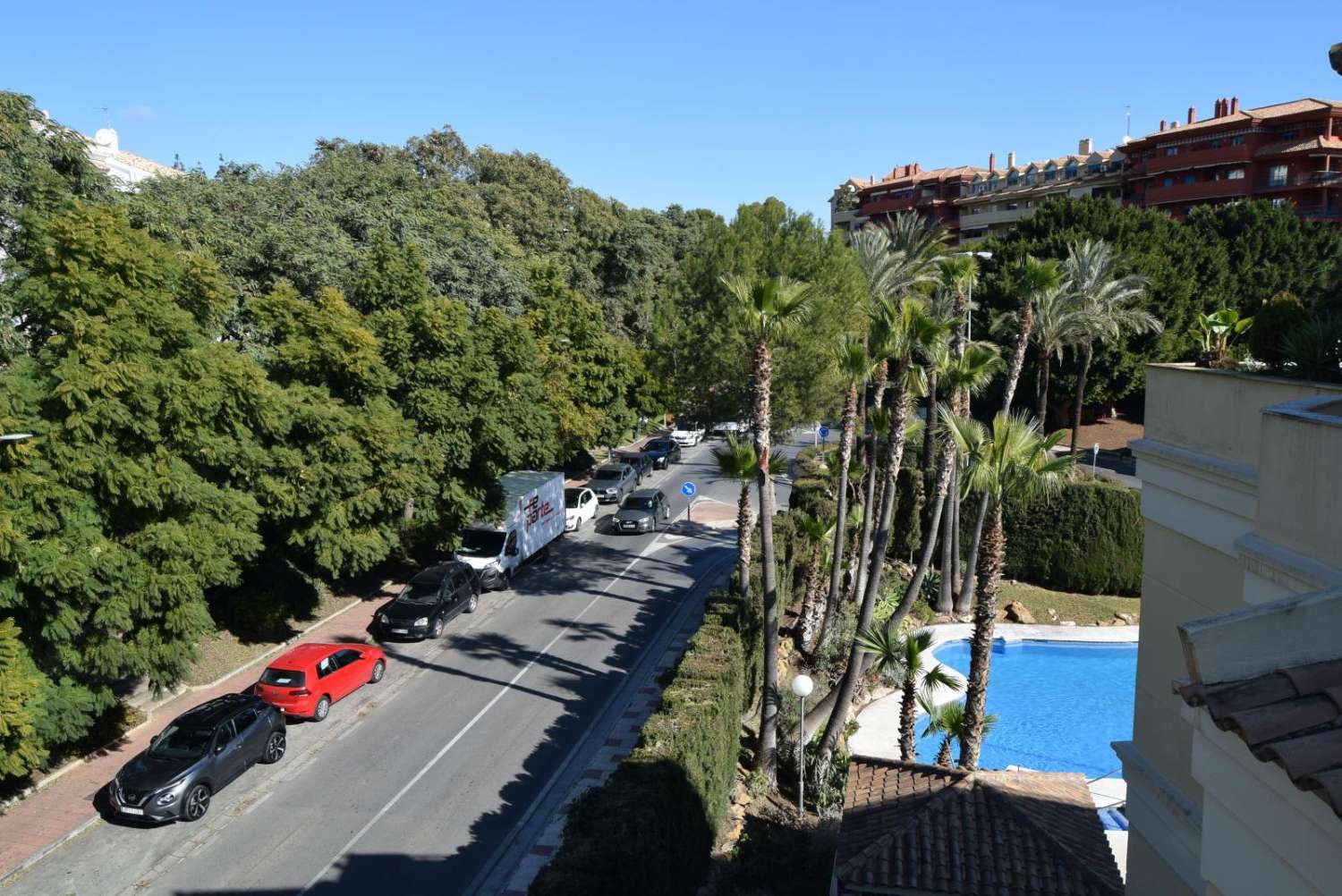Larga Temporada. Se alquila  maravilloso Atico  con vistas al mar en zona Nueva Torrequebrada a 600 metros de la playa en Benalmadena