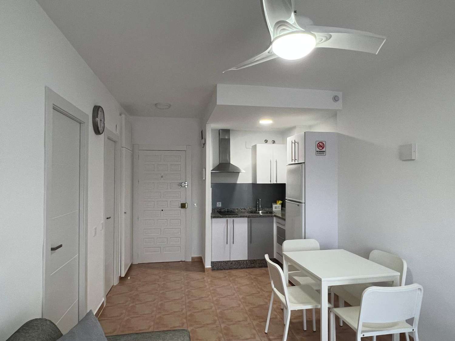 Media Temporada .Se alquila desde  01/09/2026 hasta 31/05/ 2027 bonito apartamento en  2ª línea deplaya en Benalmadena Costa
