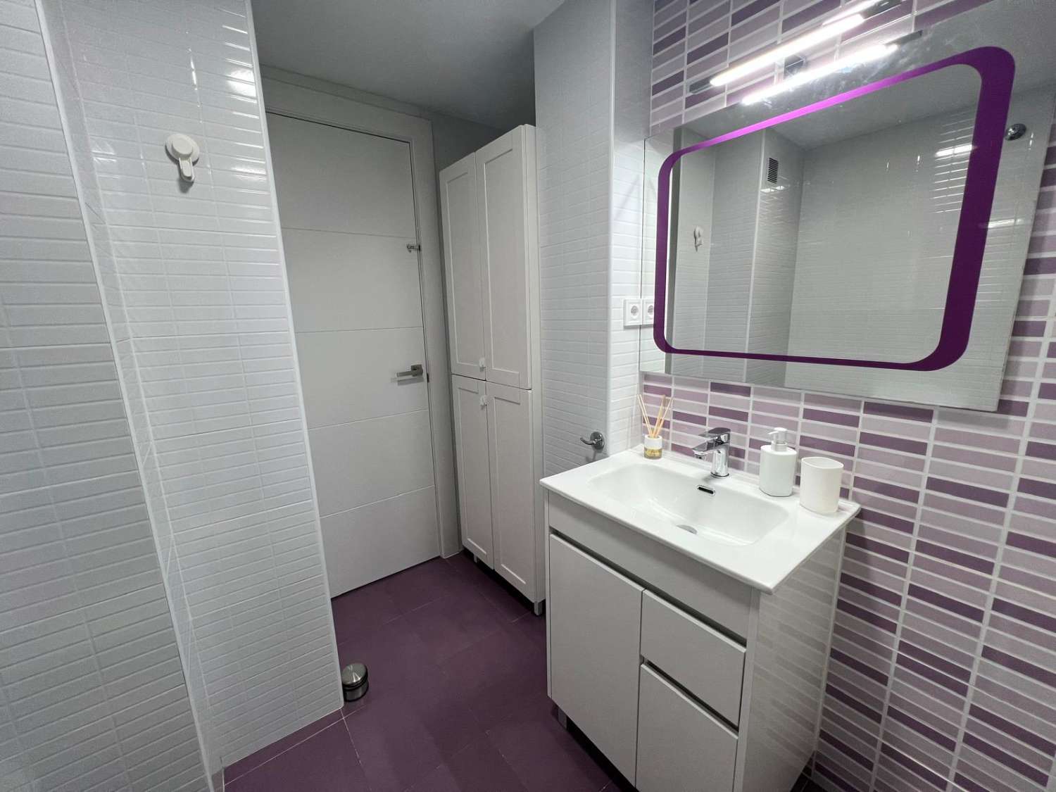 Media Temporada .Se alquila desde  01/09/2026 hasta 31/05/ 2027 bonito apartamento en  2ª línea deplaya en Benalmadena Costa