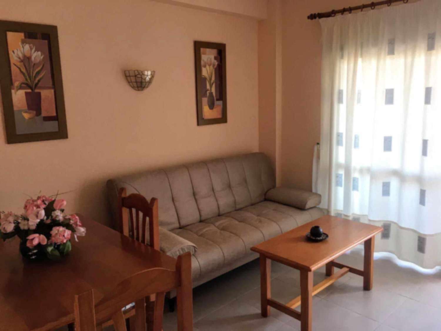 Media Temporada . Se alquila desde  1.9.26-30.6.27 bonito apartamento con vistas al mar en Torremolinos