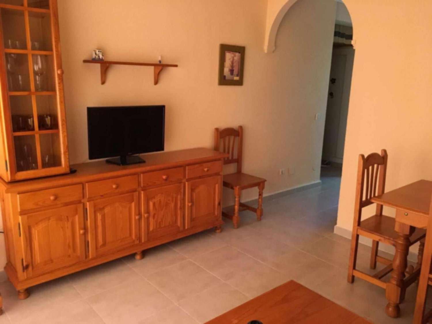 Media Temporada . Se alquila desde  1.9.26-30.6.27 bonito apartamento con vistas al mar en Torremolinos