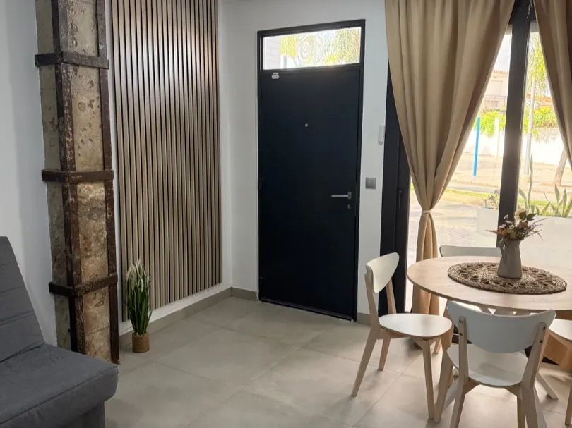 Halverwege het seizoen. Te huur van 1-10-31-31-5.27 Mooi appartement in Playamar (Torremolinos)