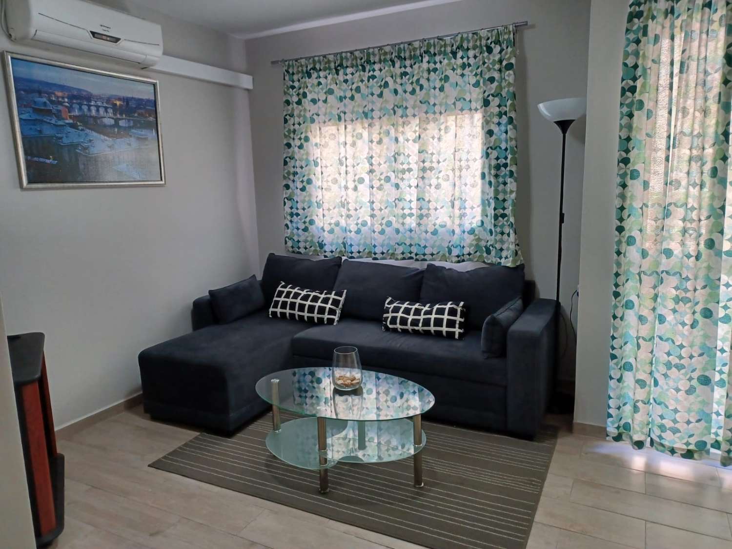 À LOUER DU 1.9.26 AU 15.6.27 BEL APPARTEMENT À 100 MÈTRES DE LA PLAGE À BENALMADENA