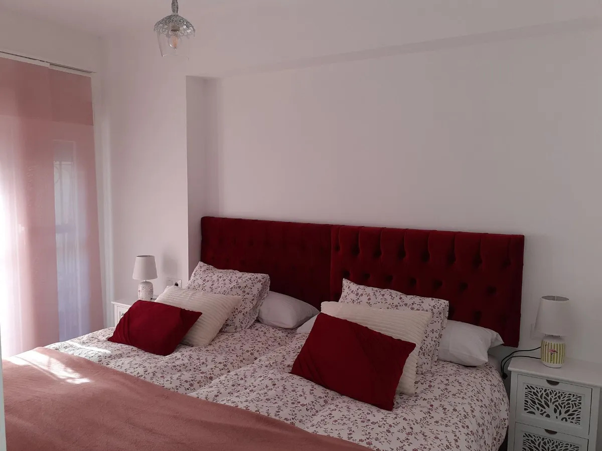 Média temporada . Se alquila desde 1.9.26-30.6.27  bonito apartamento en el centro de Torremolinos