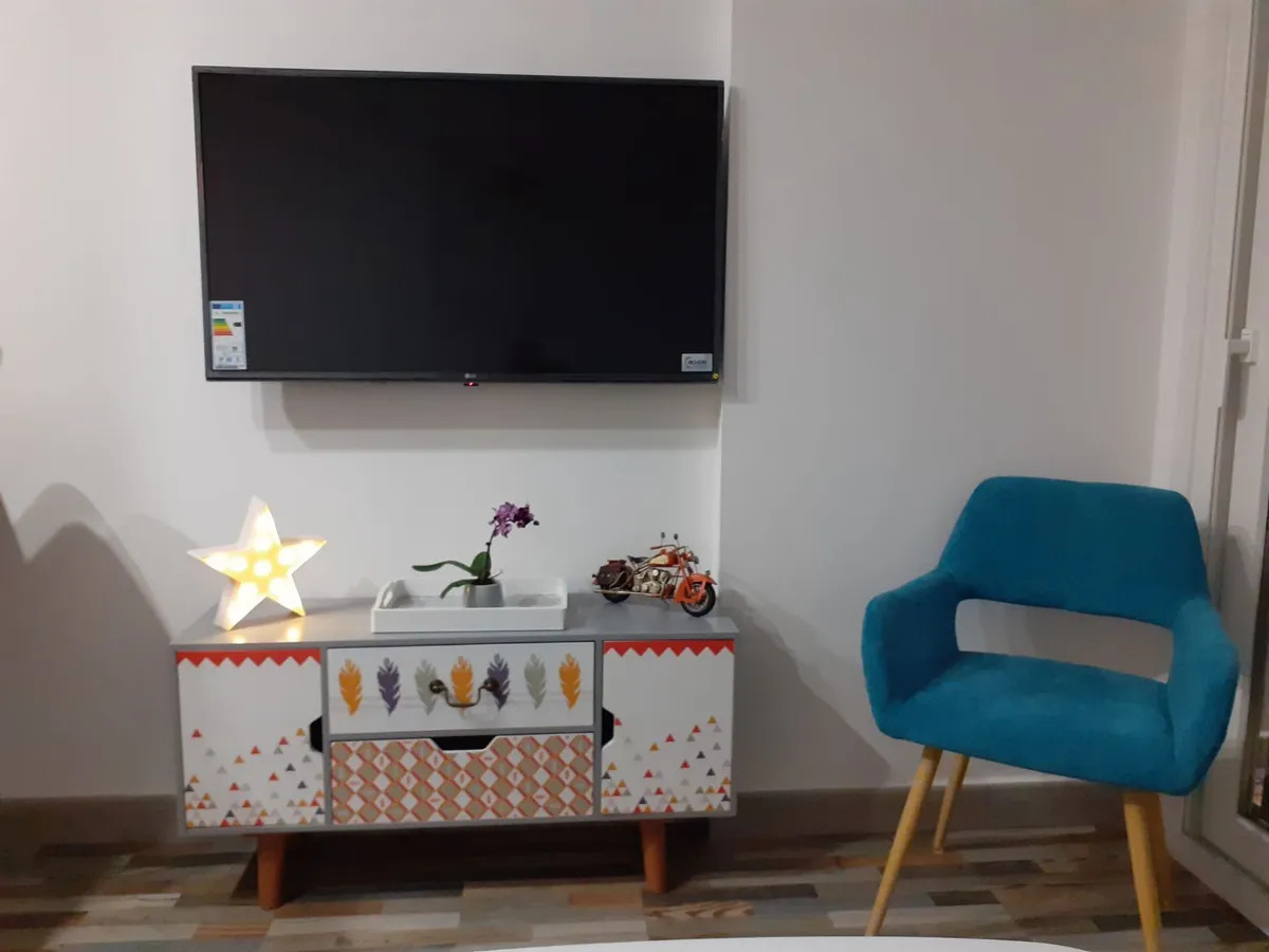 Média temporada . Se alquila desde 1.9.26-30.6.27  bonito apartamento en el centro de Torremolinos