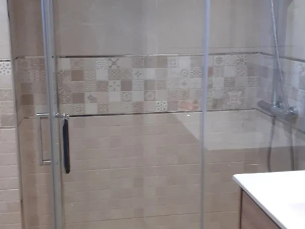 Média temporada . Se alquila desde 1.9.26-30.6.27  bonito apartamento en el centro de Torremolinos