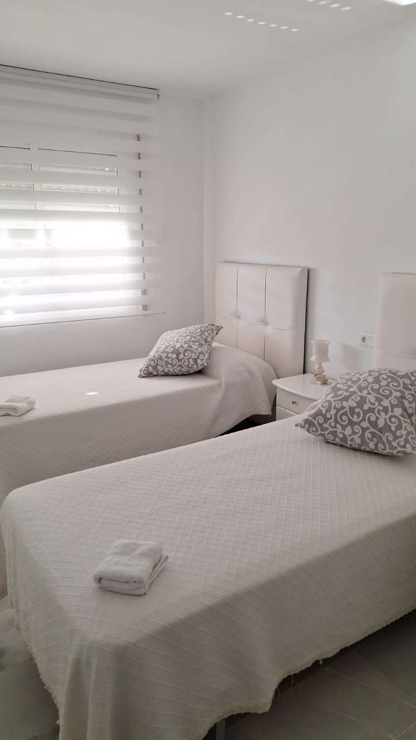 MEDIA TEMPORADA , SE ALQUILA DEL 1.9.26--30.6.27  MAGNFICO APARTAMENTO EN ARROYO DE LA MIEL (BENALMADENA).