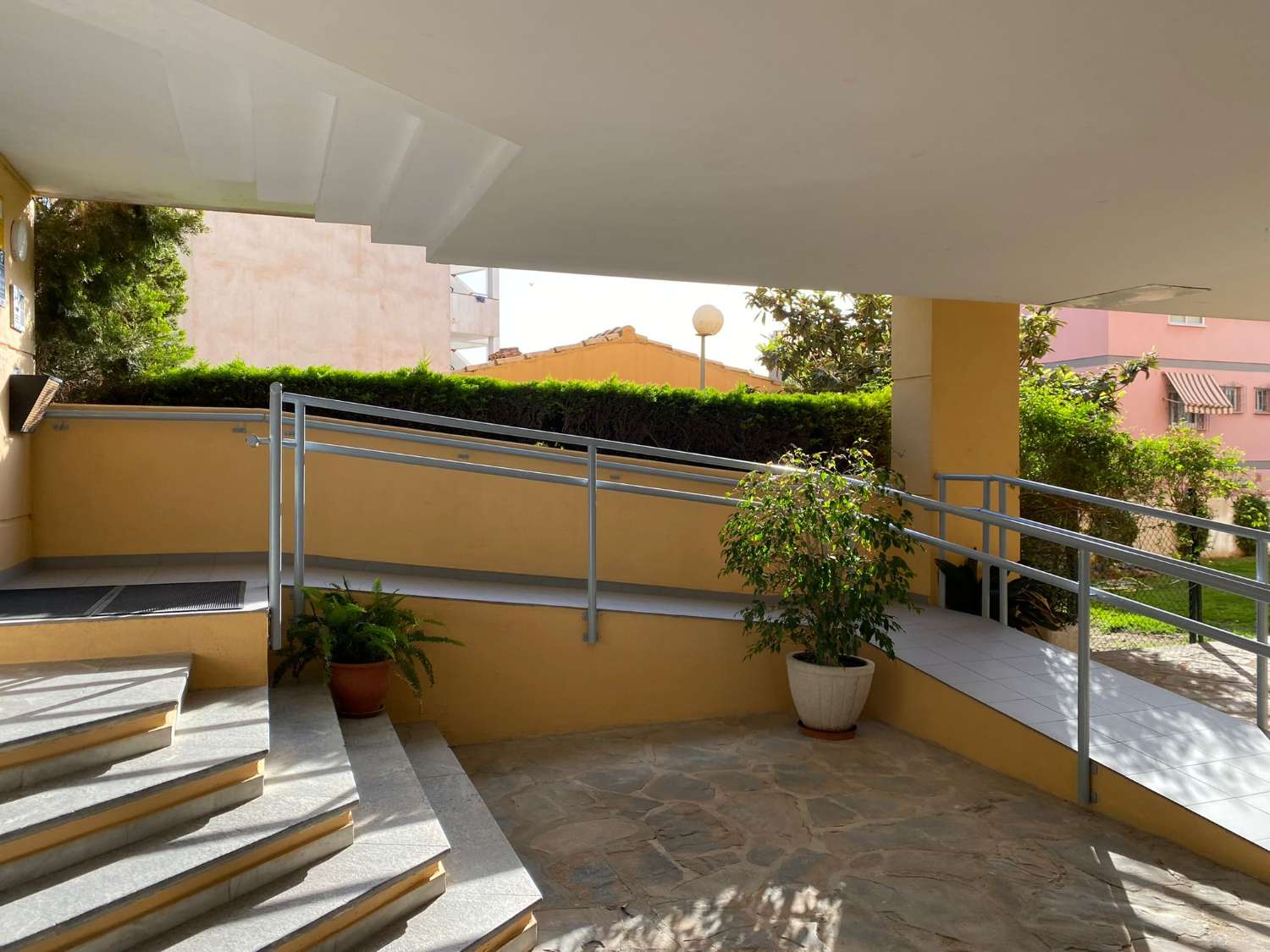 MEDIA TEMPORADA , SE ALQUILA DEL 1.9.26--30.6.27  MAGNFICO APARTAMENTO EN ARROYO DE LA MIEL (BENALMADENA).