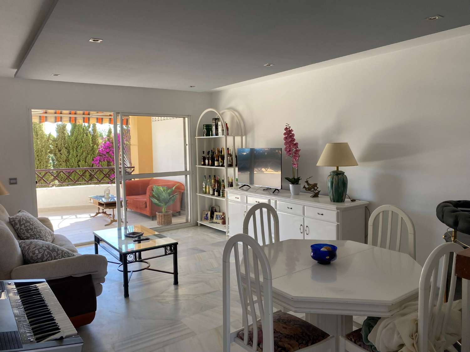MEDIA TEMPORADA , SE ALQUILA DEL 1.9.26--30.6.27  MAGNFICO APARTAMENTO EN ARROYO DE LA MIEL (BENALMADENA).