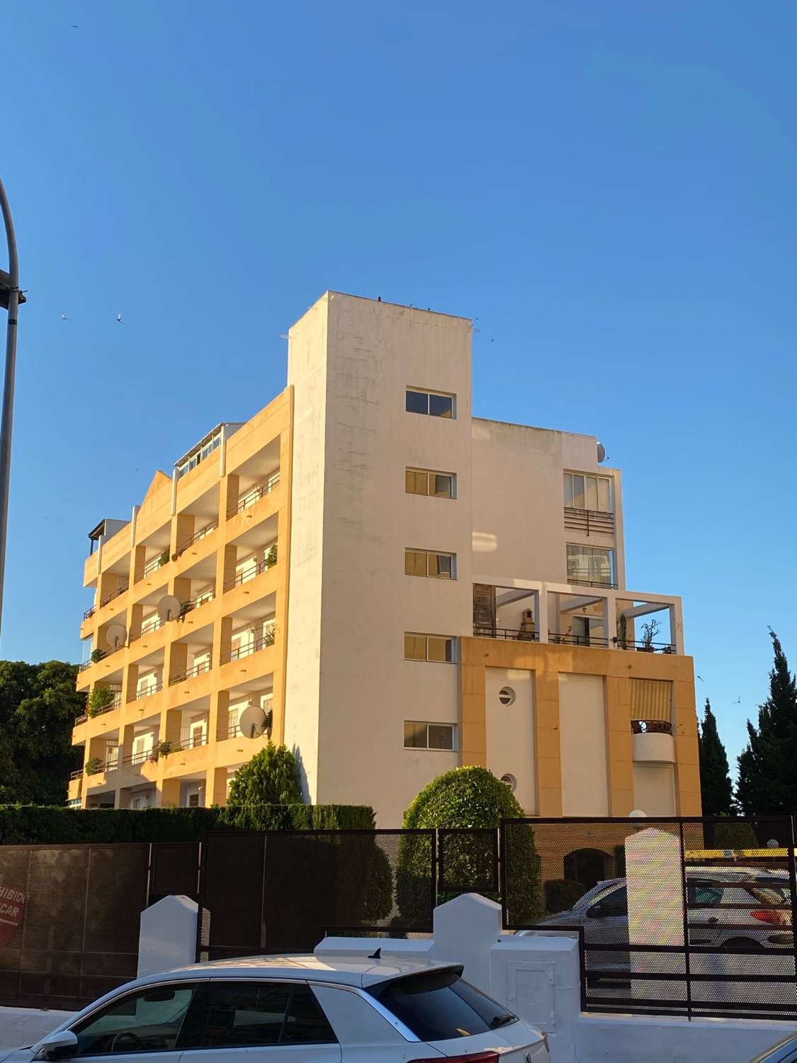 MEDIA TEMPORADA , SE ALQUILA DEL 1.9.26--30.6.27  MAGNFICO APARTAMENTO EN ARROYO DE LA MIEL (BENALMADENA).