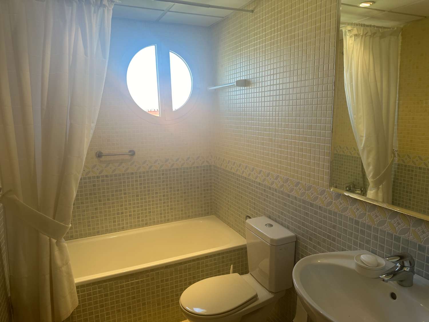 Appartement te huur in Benalmádena