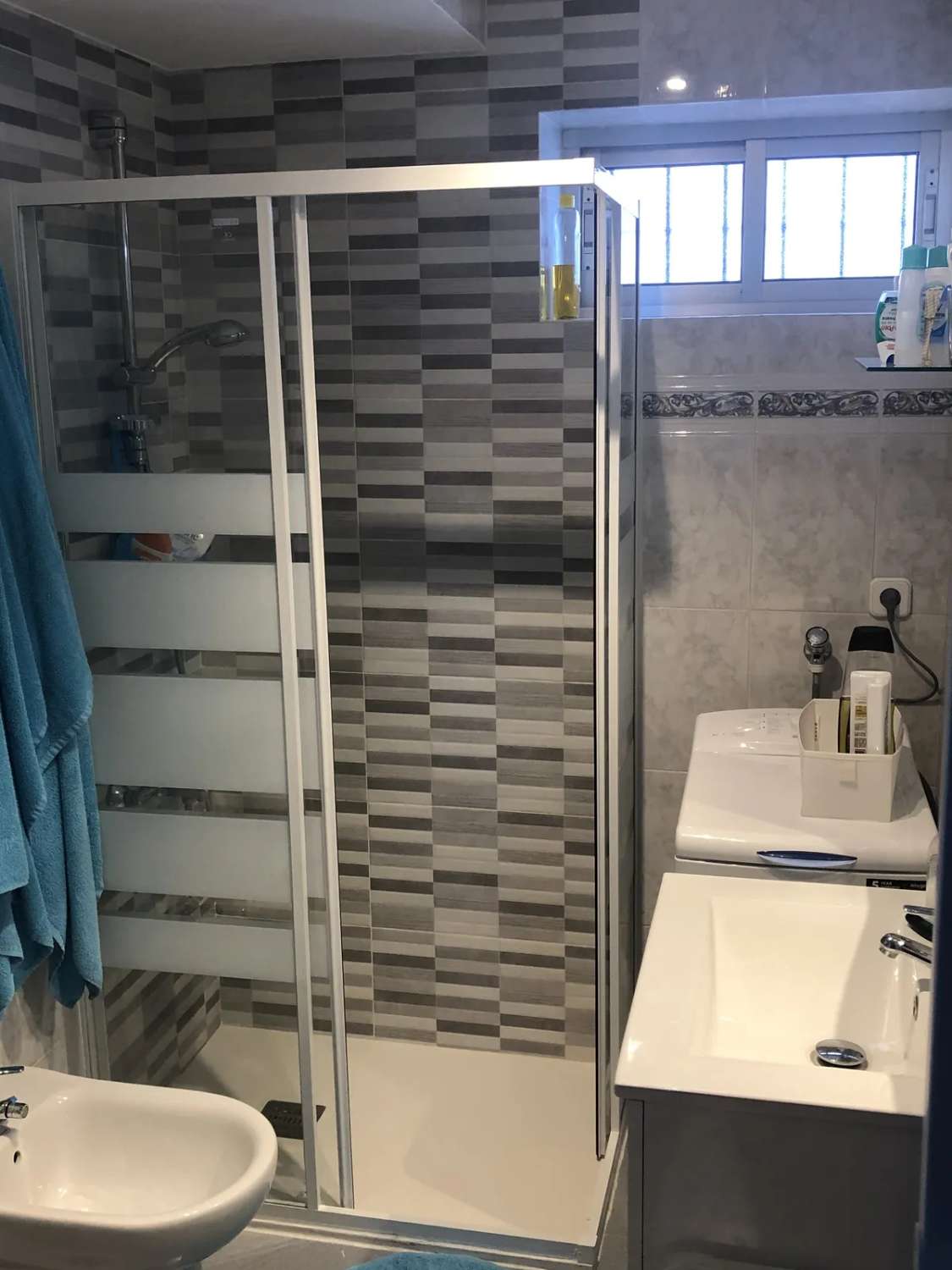 Media Temporada . Se alquila desde 1.9.26-30.6.27  bonito apartamento reformado en Benalmadena