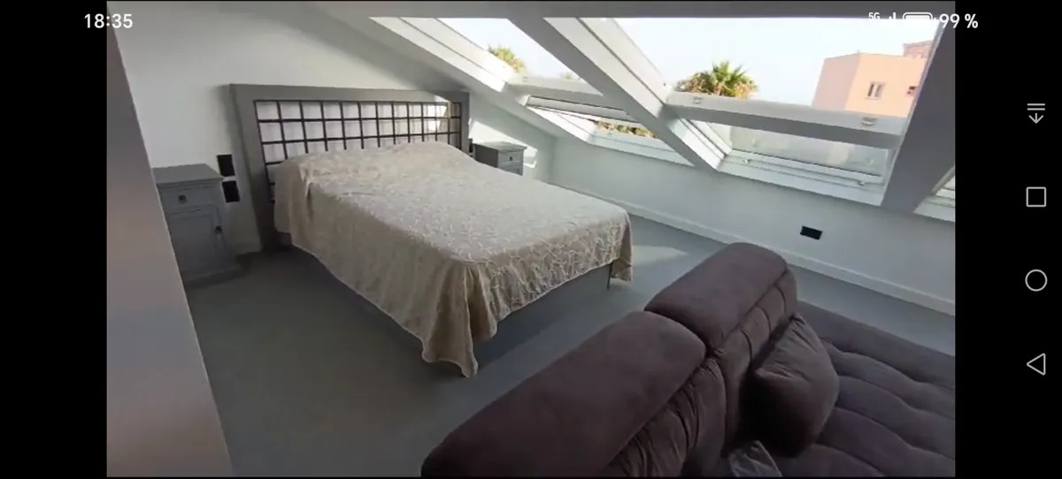 Larga temporada . Se alquila moderno  Loft con vistas al mar en la zona de Nueva Torrequebrada (Benalmádena )
