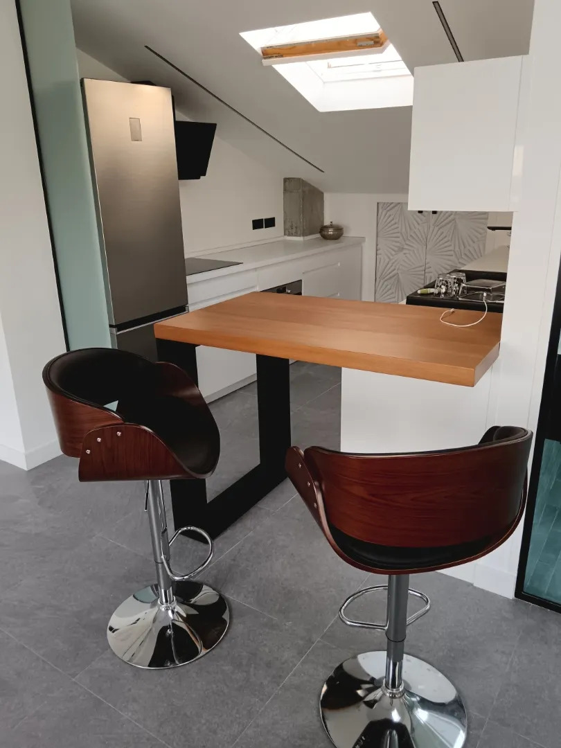 Larga temporada . Se alquila moderno  Loft con vistas al mar en la zona de Nueva Torrequebrada (Benalmádena )