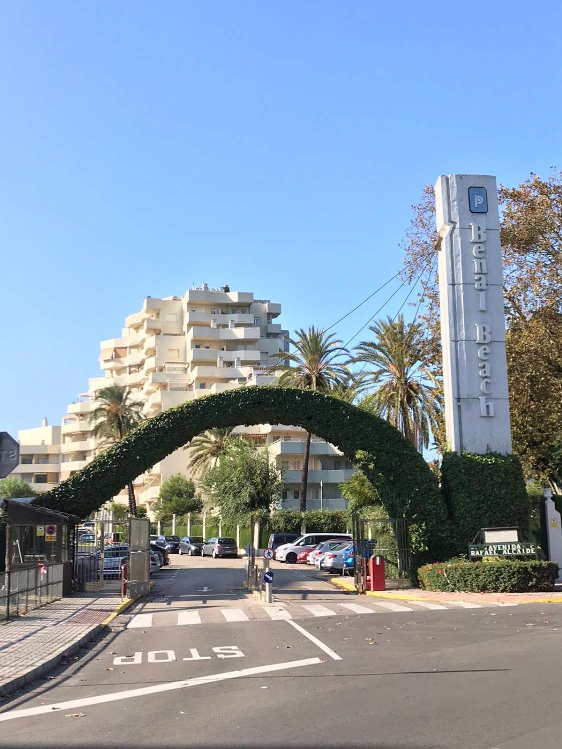 Media Temporada . Se alquila   desde 1.11.26-31.5.27  bonito apartamento con vistas al mar en 1ª linea de playa Benalmádena Costa