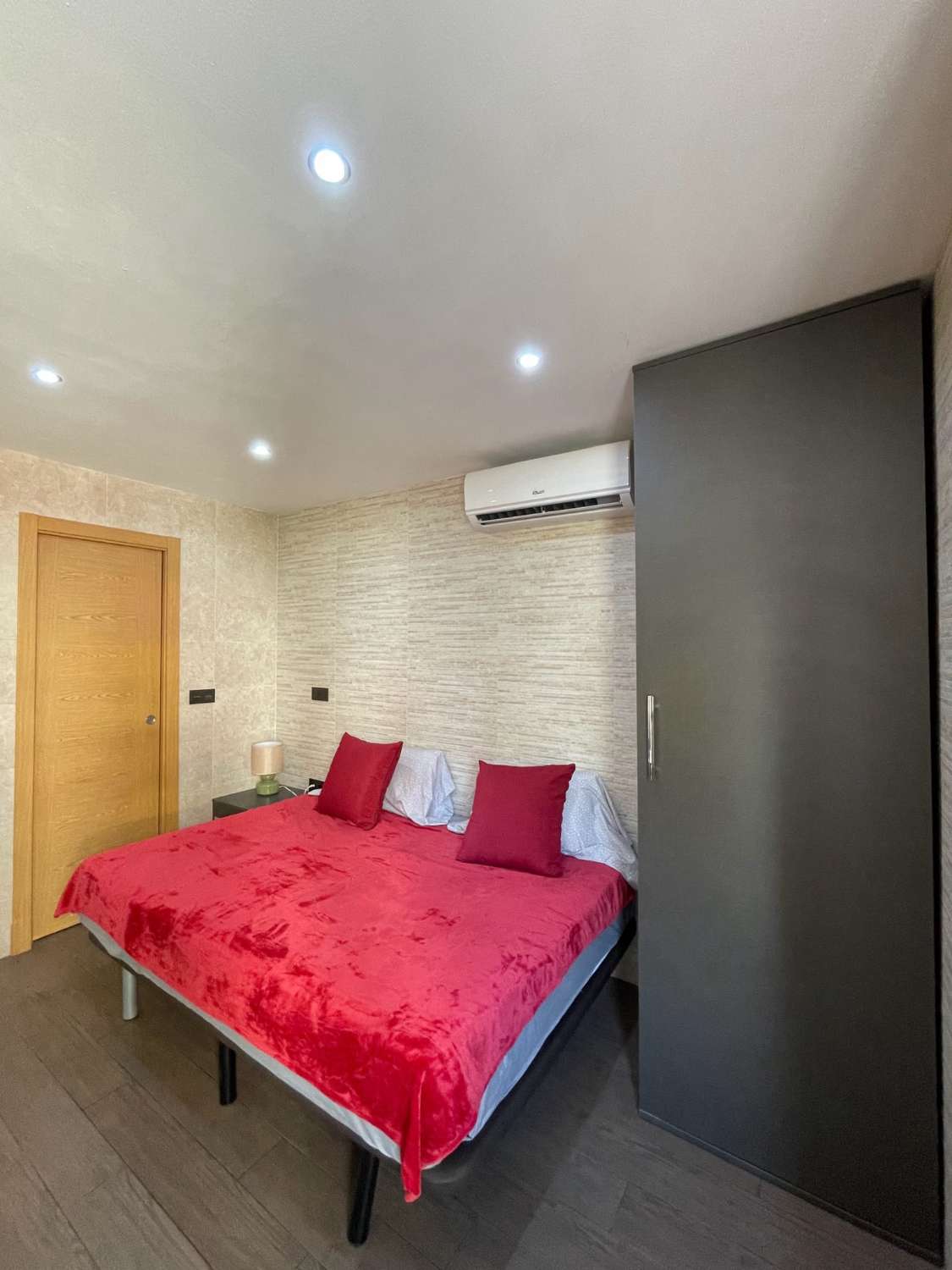 MEDIA TEMPORADA SE ALQUILA DESDE 1.10.26- 31.5. 27 BONITO APARTAMENTO A 100 METROS DE LA PLAYA EN BENALMADENA