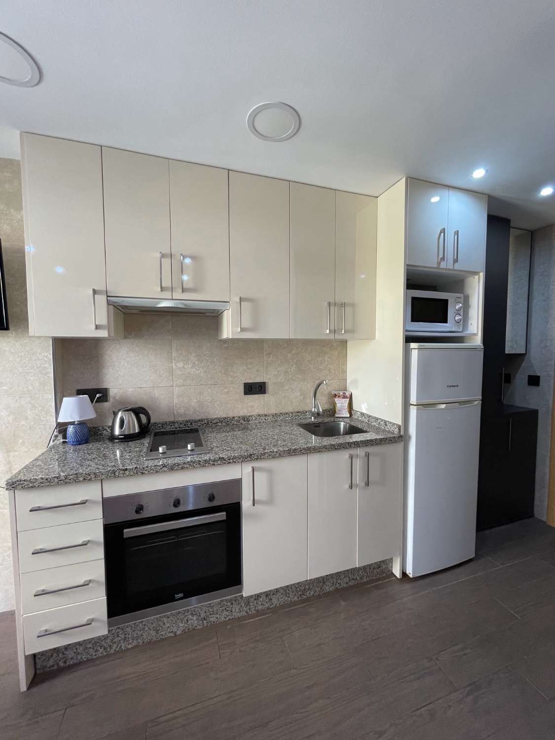 MEDIA TEMPORADA SE ALQUILA DESDE 1.10.26- 31.5. 27 BONITO APARTAMENTO A 100 METROS DE LA PLAYA EN BENALMADENA