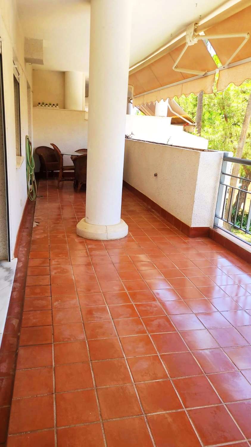Se vende magnifico apartamento en la zona de Nueva Torrequebrada  en Benalmádena