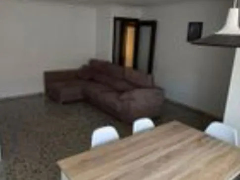 Media Temporada . Se alquila desde1.9.26-30.5.27 piso en el centro de Arroyo de la Miel (Benalmadena)