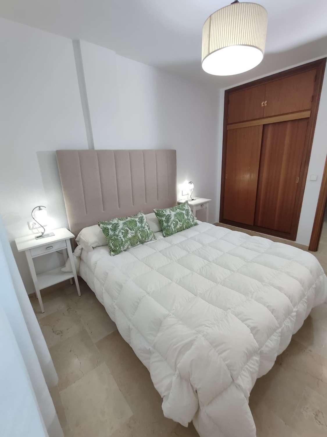 Se vende bonito piso  en zona Las Lagunas (Mijas)