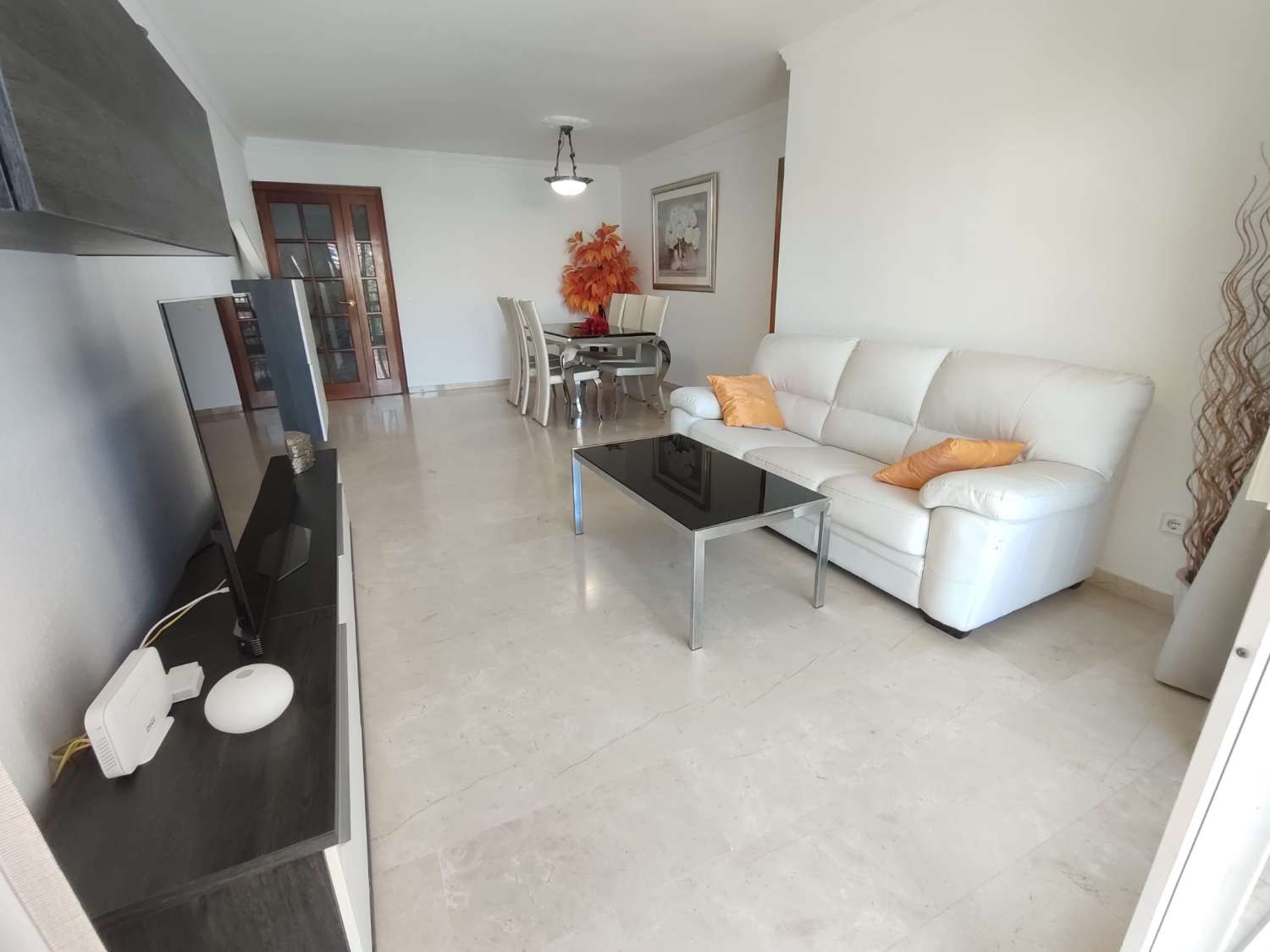Se vende bonito piso  en zona Las Lagunas (Mijas)