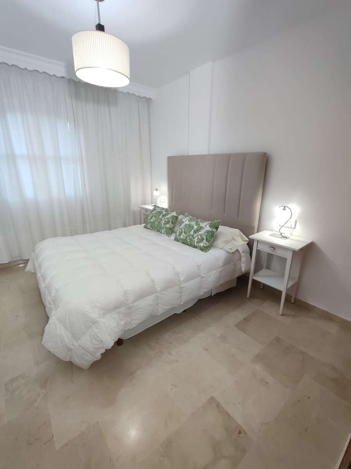 Se vende bonito piso  en zona Las Lagunas (Mijas)