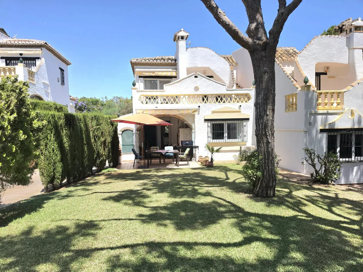 Se vende magnifico chalet adosado en Calahonda (Mijas)