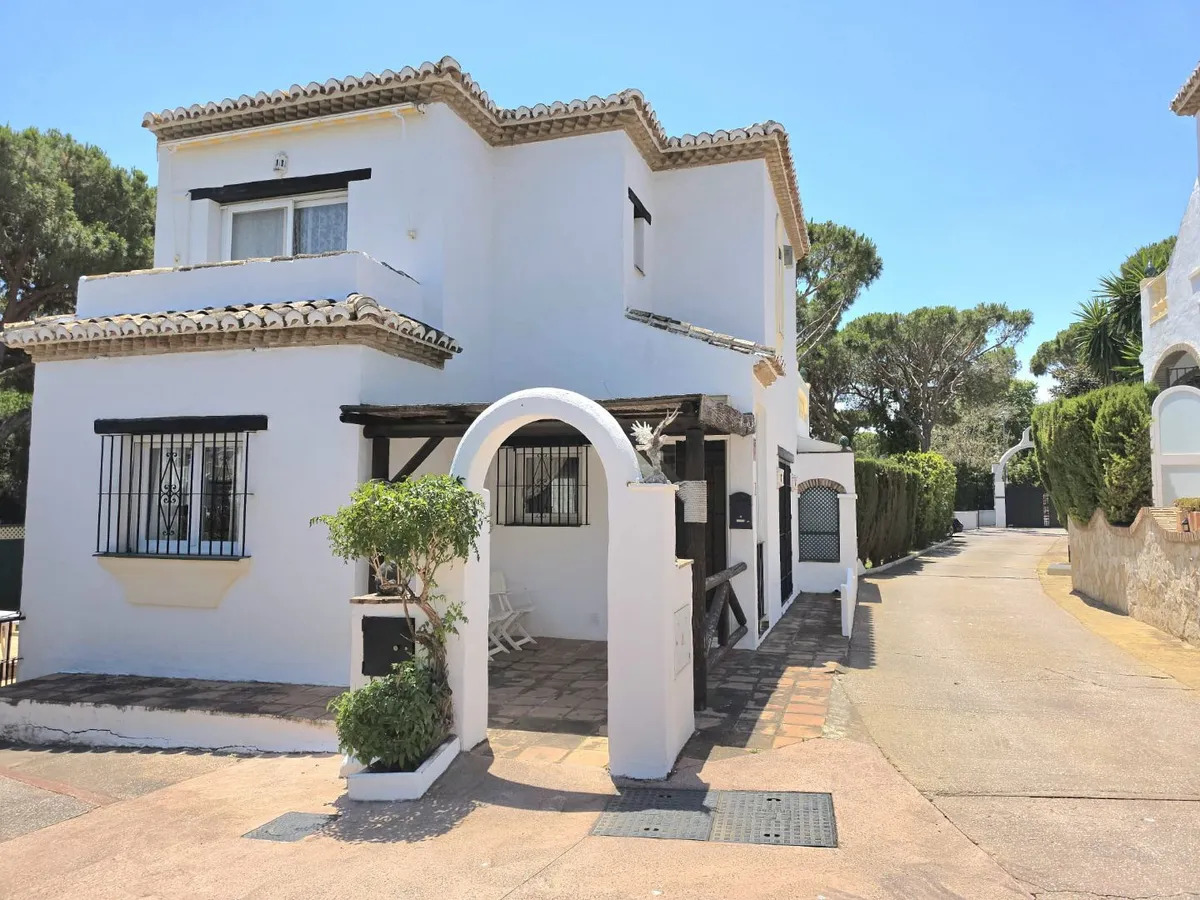 Se vende magnifico chalet adosado en Calahonda (Mijas)