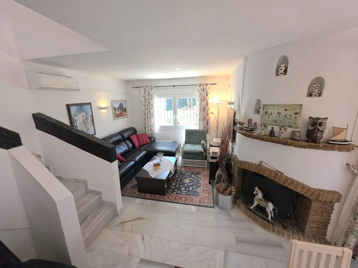 Se vende magnifico chalet adosado en Calahonda (Mijas)
