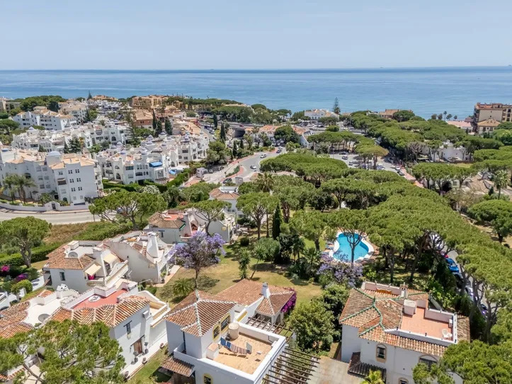 Se vende magnifico chalet adosado en Calahonda (Mijas)