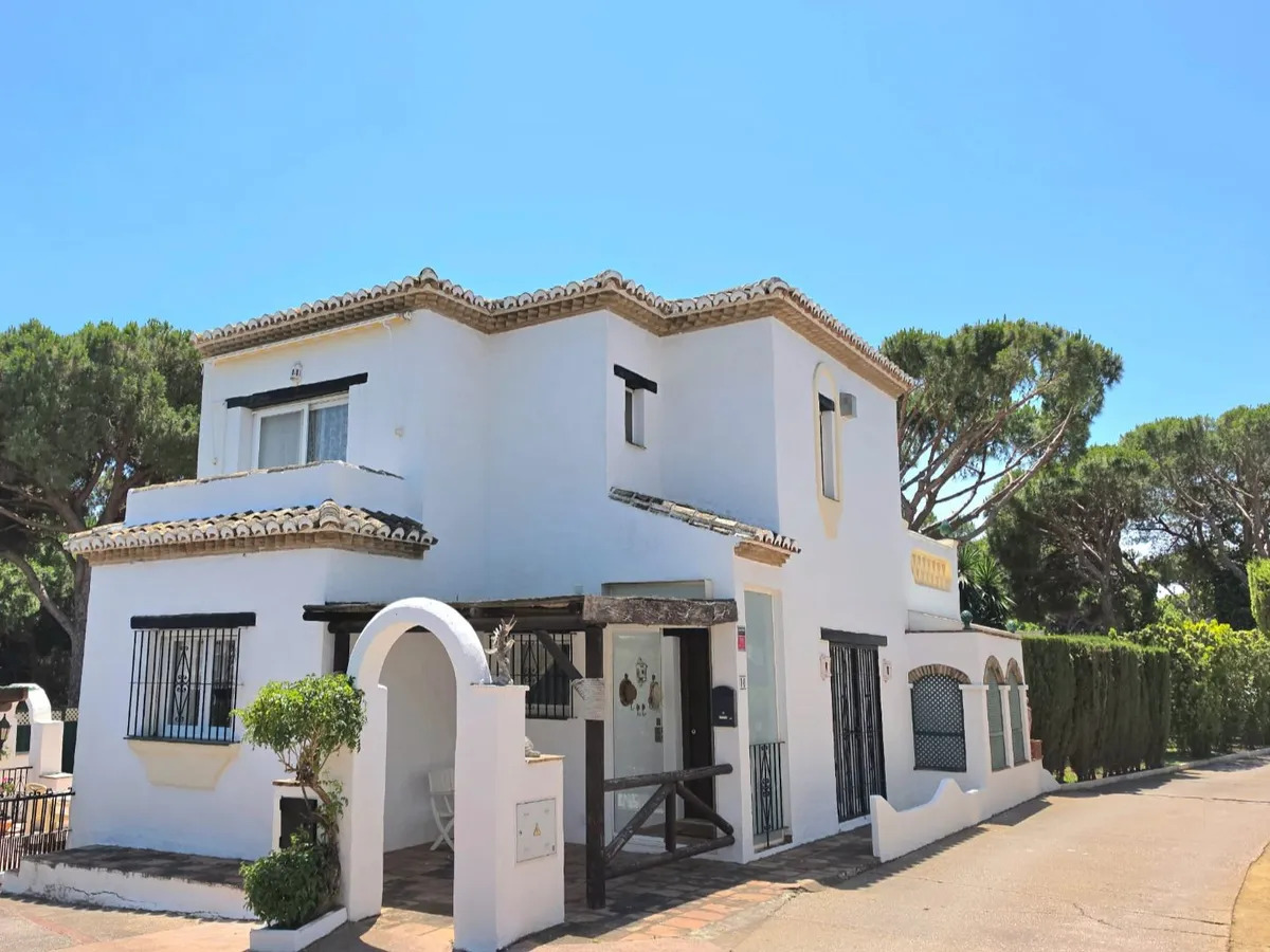 Se vende magnifico chalet adosado en Calahonda (Mijas)