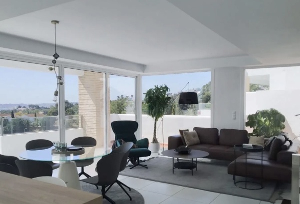 Larga temporada . Se  alquila magnifico  Chalet Pareado  con vistas  al mar en zona  Casablanca ( Benalmadena Pueblo )