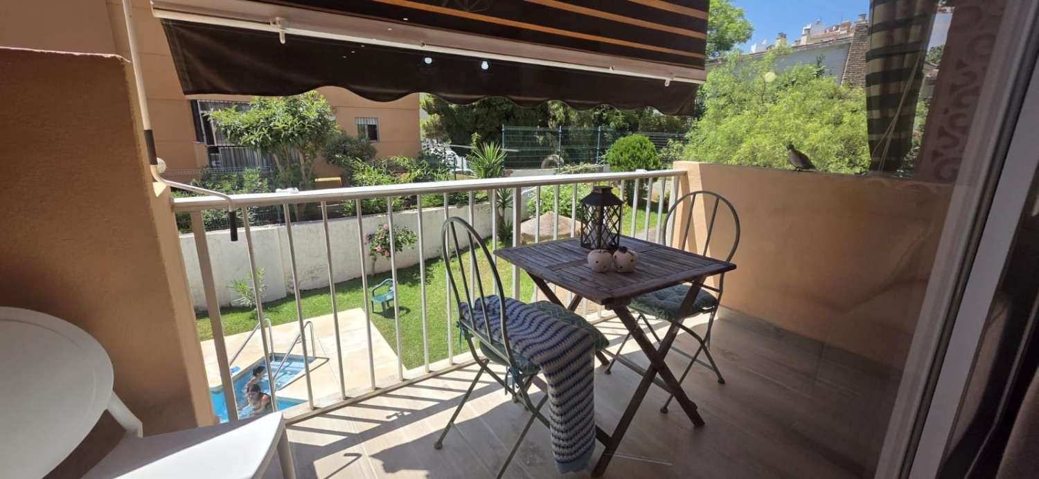 Larga Temporada . Se alquila por 11 meses bonito piso totalmente reformado en el centro de Torremolinos