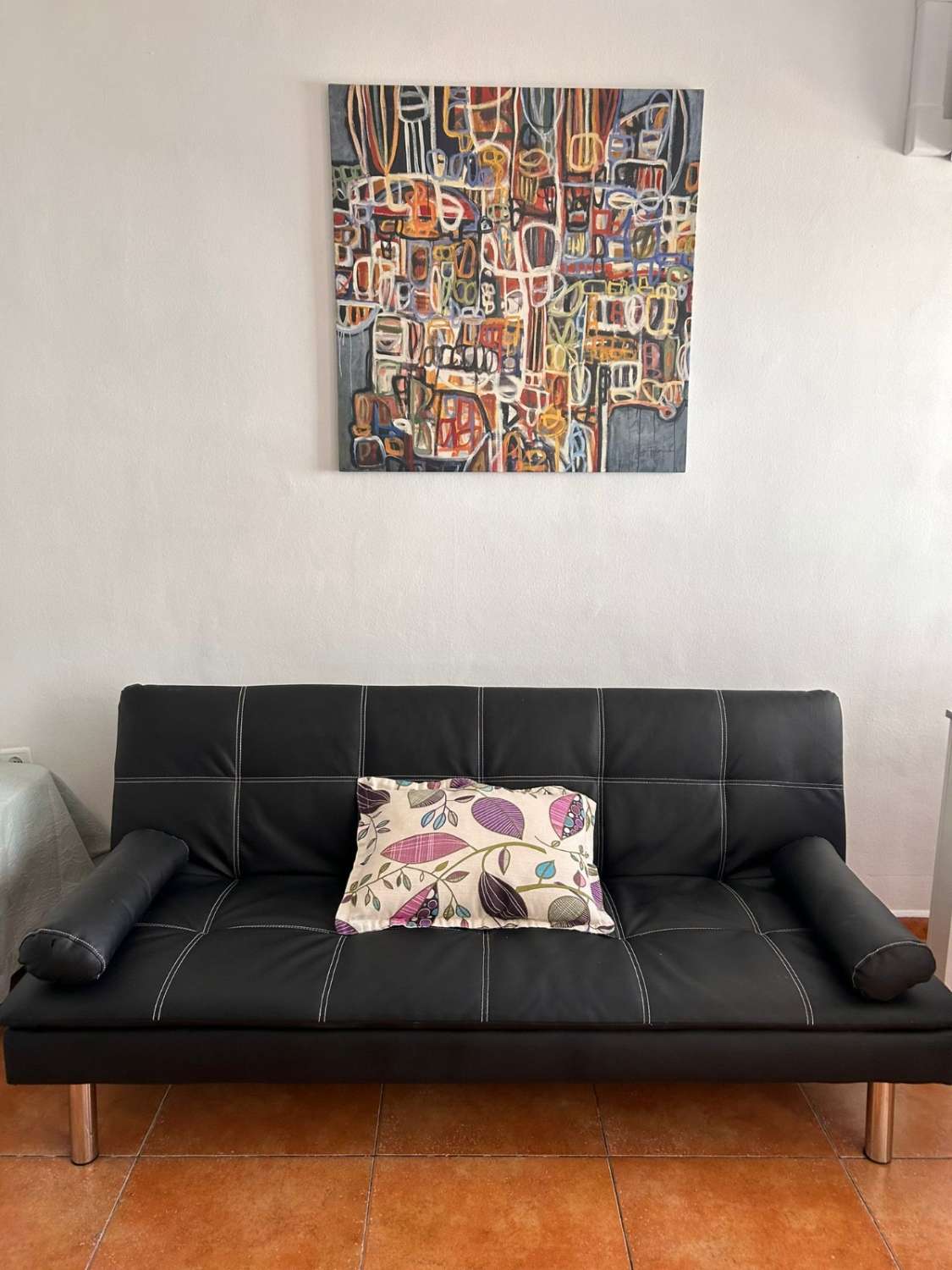 Media temporada . Se alquila de 1.10.26-30.6.27 bonito estudio  en Torremolinos
