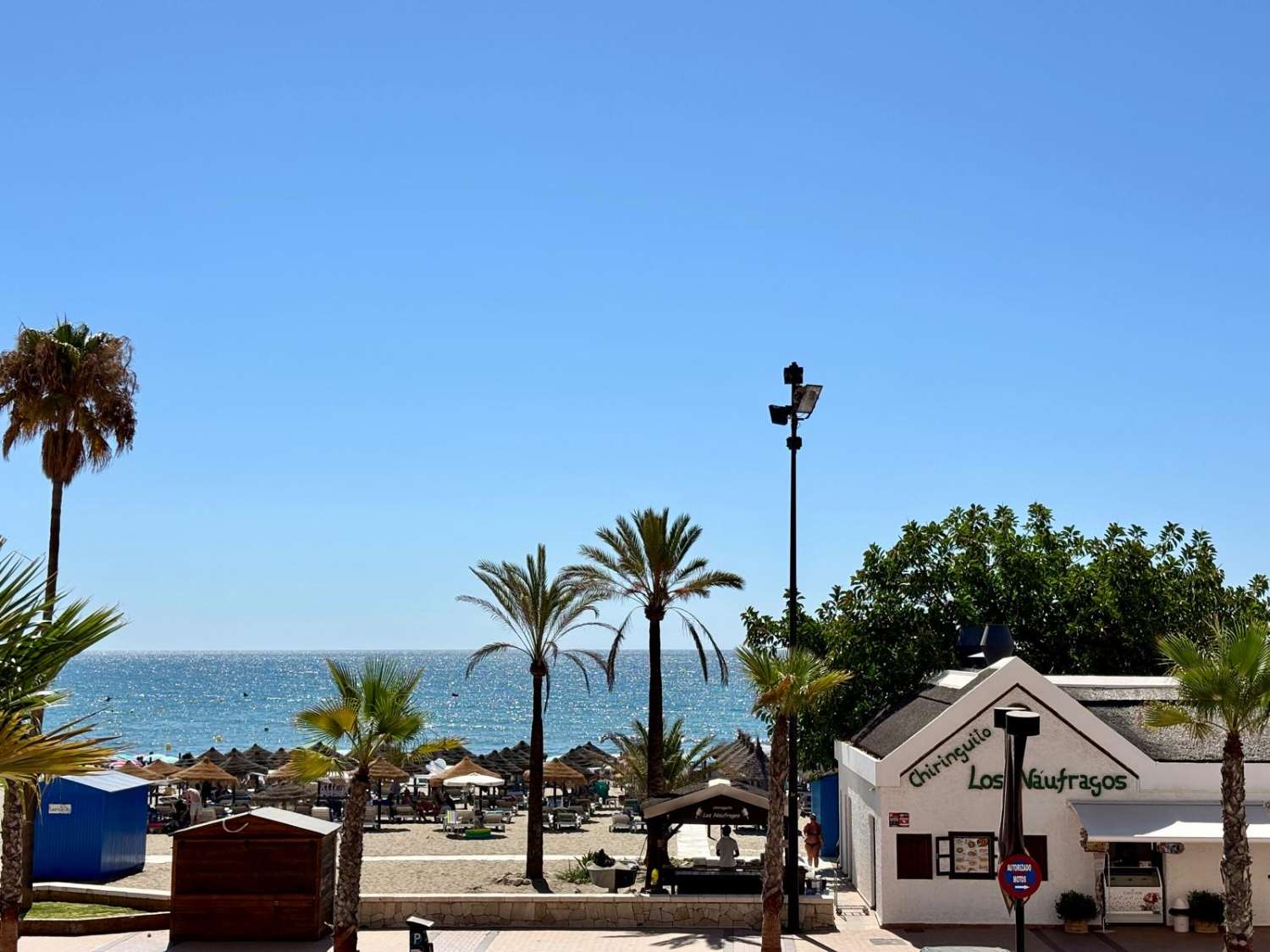 Media Temporada . Se alquila desde ahora - 30.6.27 bonito apartamento con vistas al mar  en  1ª línea de playa  Los Boliches (Fuengirola )