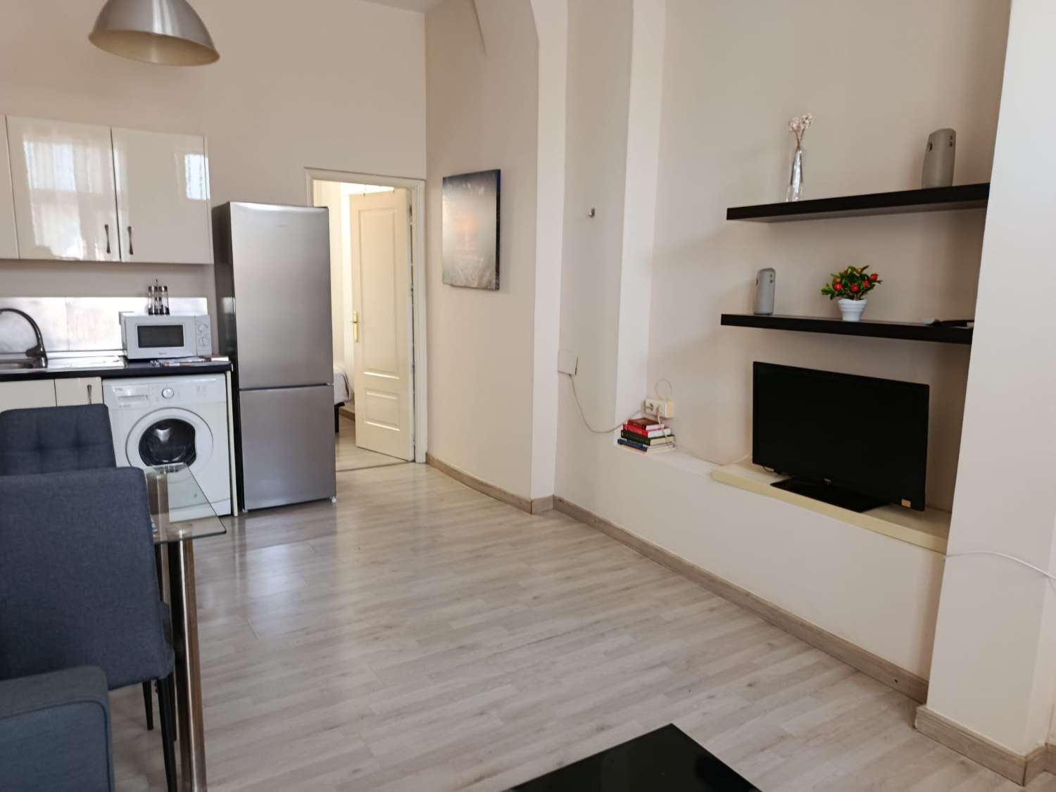 Media Temporada . Se alquila desde ahora  - 30.6.27 bonito apartamento a pocos metros del mar en La Cala del Moral   (Rincon de la Victoria )  en Málaga
